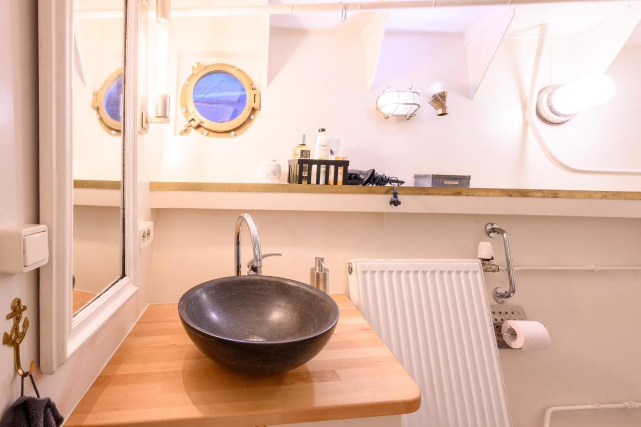 Boatapartment Animathor On Top Location Rotterdam Dış mekan fotoğraf